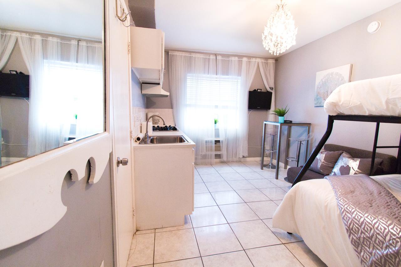 Ocean Walk Apartments ไมอามีบีช ภายนอก รูปภาพ