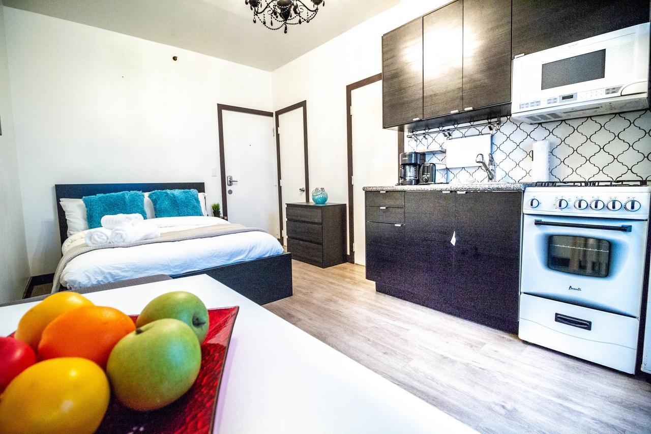 Ocean Walk Apartments ไมอามีบีช ภายนอก รูปภาพ